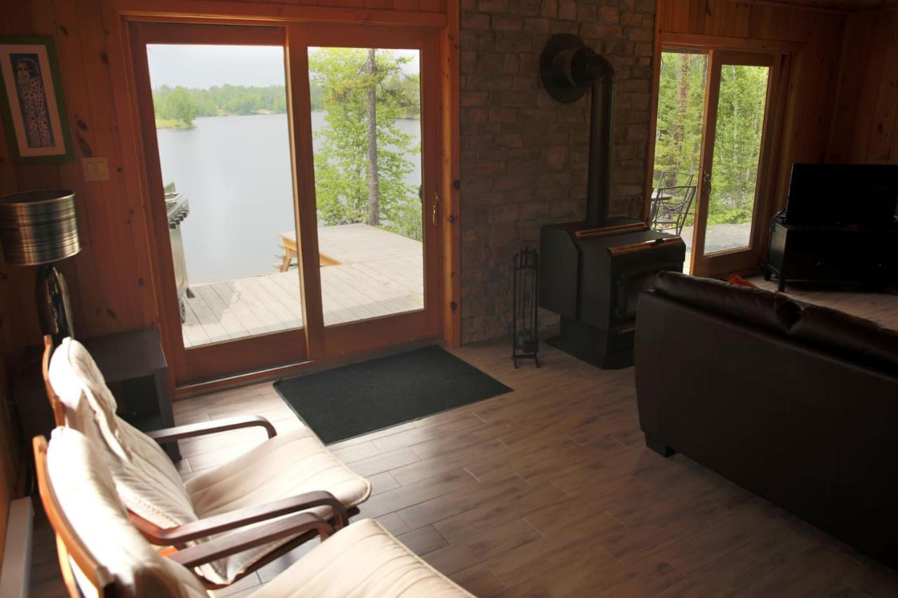 Les Chalets Du Lac Serein Saint Ludger de Milot Exteriör bild